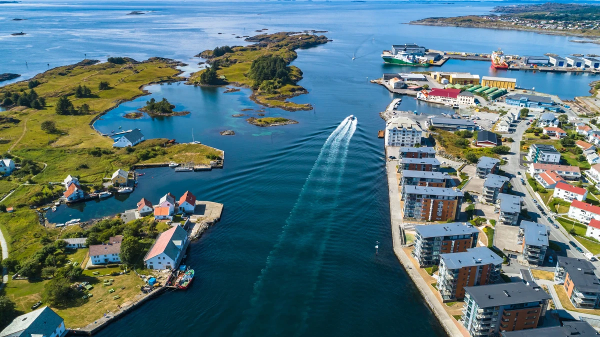 https://media.leisurecom.com/cruise/image-2025-09-07-02-53-33.webp