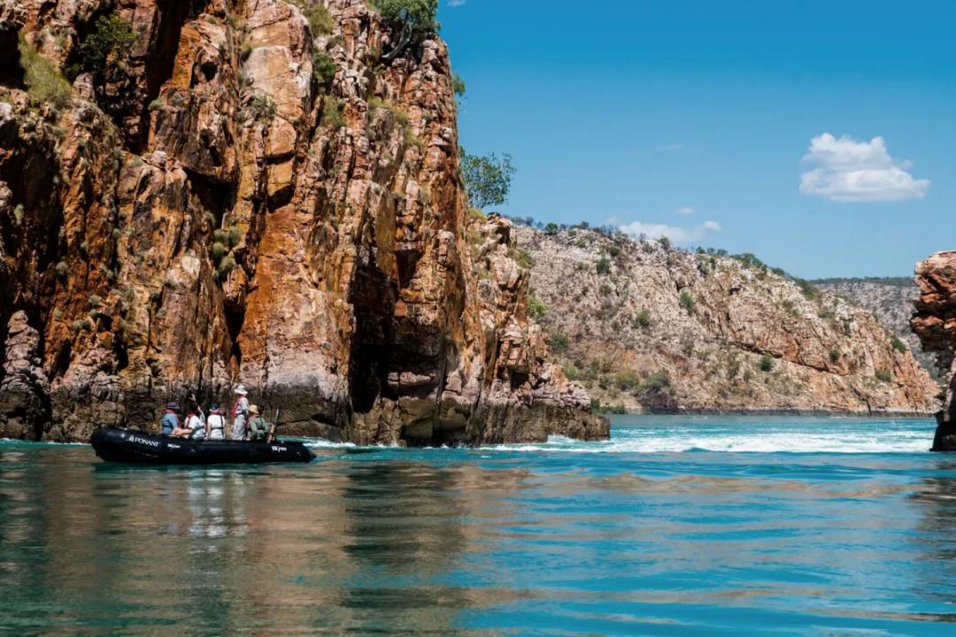 https://media.leisurecom.com/cruise/image-2026-04-26-23-44-55.webp