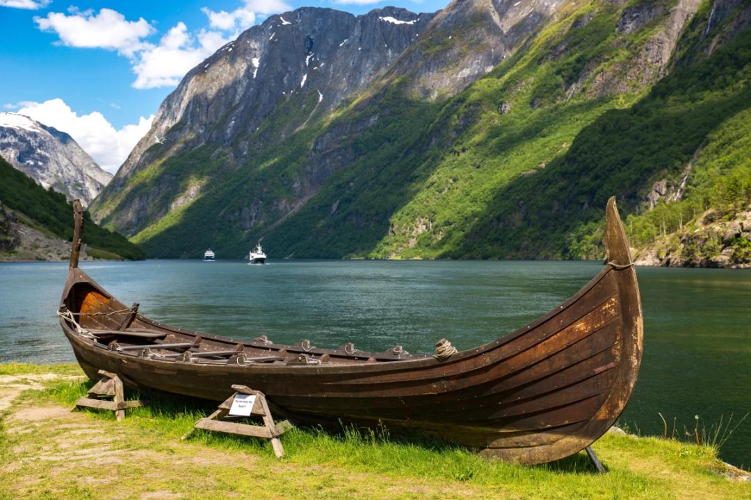 https://media.leisurecom.com/cruise/image-2026-07-07-08-41-32.webp