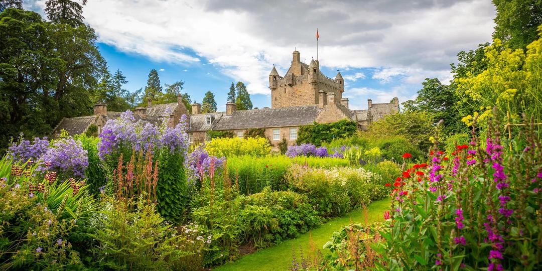 Scottish Gardens & Grandeur aboard Lord of the Highlands