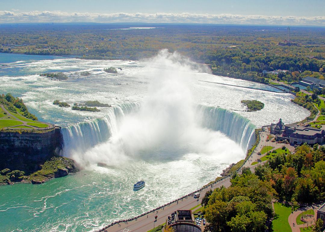 https://media.leisurecom.com/tour/tour-2026-08-02-04-56-00-1.jpg
